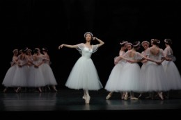 Yuhui Choe and the company