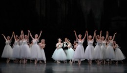 Yuhui Choe, Laura Morera, Lauren Cuthbertson, Johan Kobborg and the company